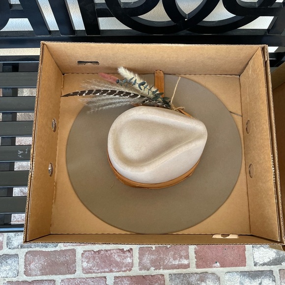 Charlie 1Horse felt hat - Picture 2 of 3